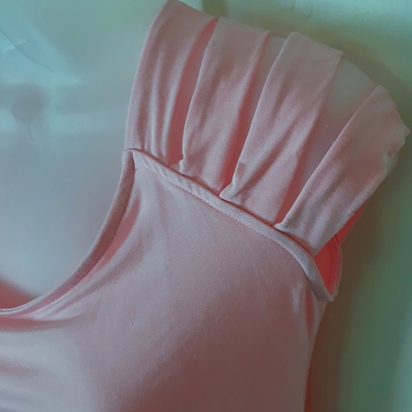 CY USA | Caged Sleeve Top - Picture 2 of 5